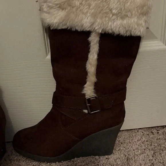 American Eagle Brown Faux Fur Wedge Boots - Picture 2 of 4